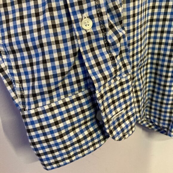 Docker's & St. John's Bay Shirts, EUC, Classic Fit, Size M, Set of 2 - Picture 6 of 12